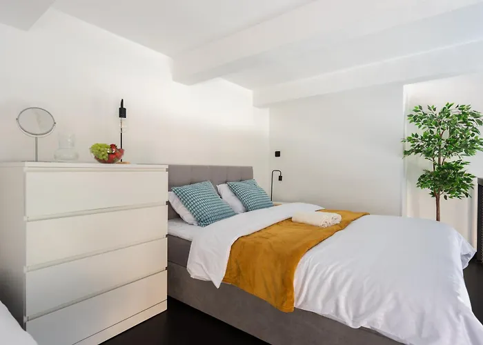 Apartman Loft Spacious In *
