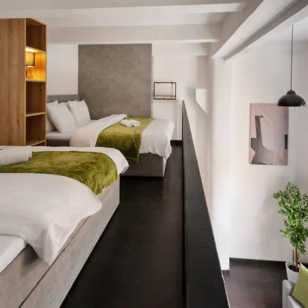 Loft Spacious In Prague