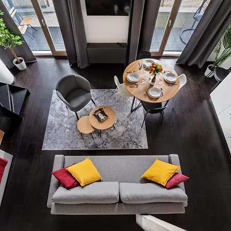 Loft Spacious In Prague