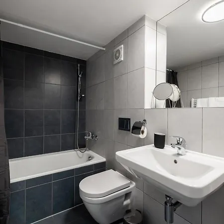 Loft Spacious In Prag