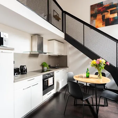 Lägenhet Loft Spacious In Prag