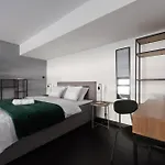 Loft Spacious In アパート