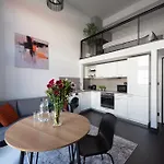 Loft Spacious In アパート プラハ
