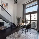 Loft Spacious In プラハ