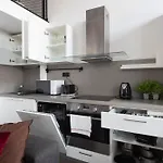 Loft Spacious In アパート *