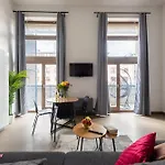 アパート Loft Spacious In プラハ