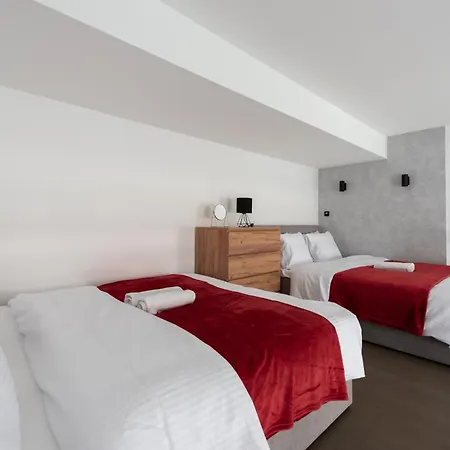 Loft Spacious In *